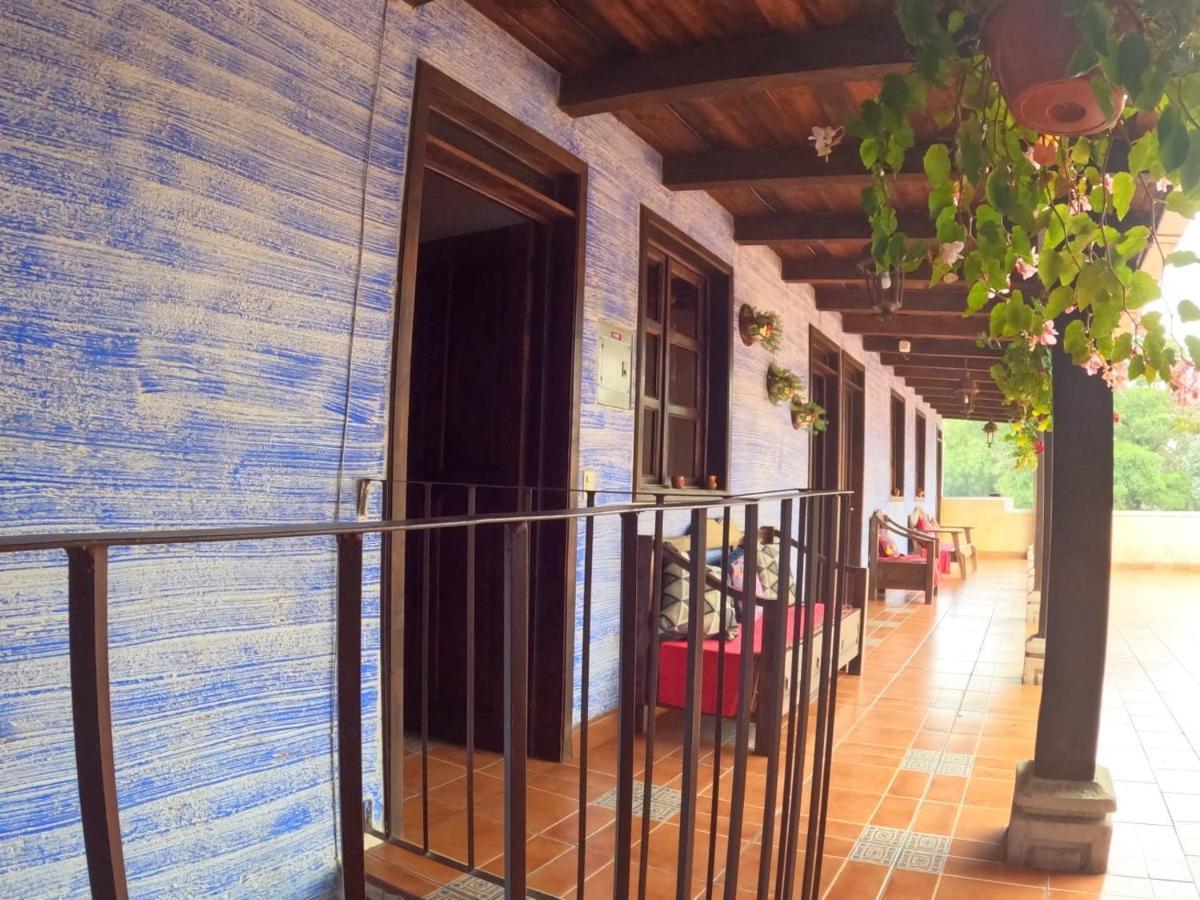 Hotel El Mirador Anexo 1 Santa Lucia Milpas Altas Ngoại thất bức ảnh