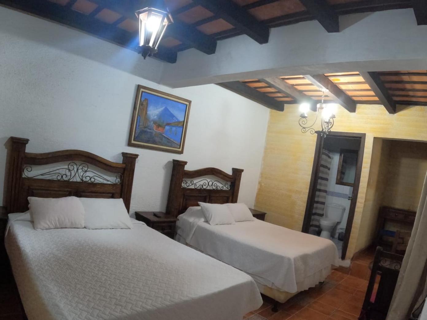 Hotel El Mirador Anexo 1 Santa Lucia Milpas Altas Phòng bức ảnh